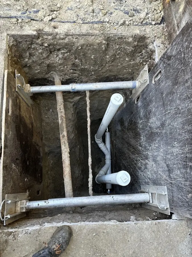Experienced plumber completing Gas Line Repair work in Hilo